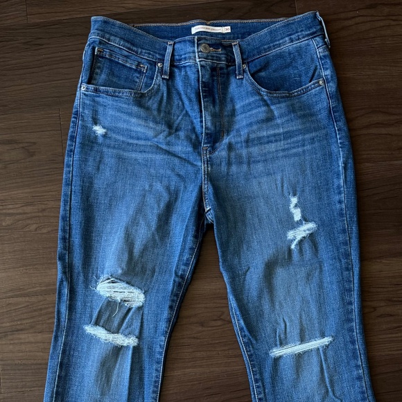 Levi's 724 High-Rise Straight Distressed Blue Jeans - Picture 1 of 4